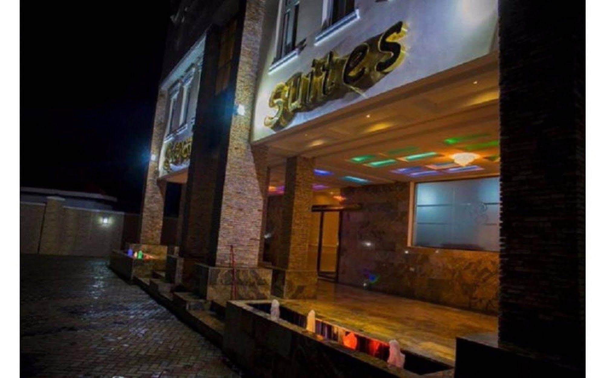 Cubana Suites Mobushipe Exterior foto